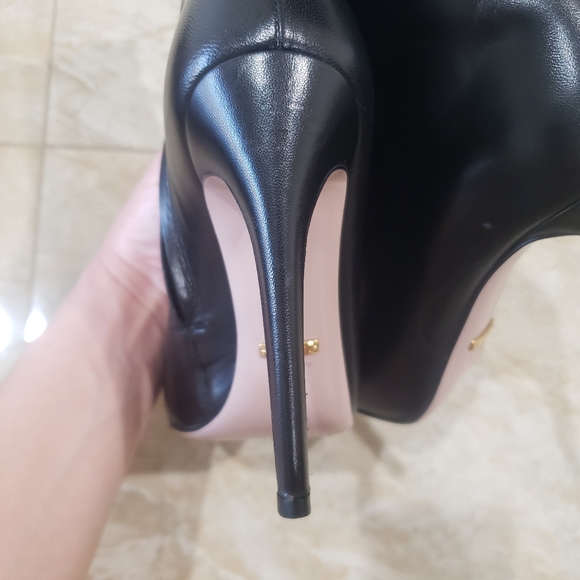 Gucci Leather Ankle Boots - Picture 13 of 16
